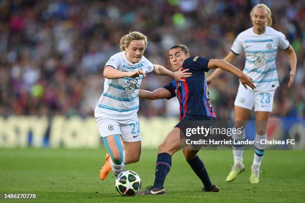 Erin Cuthbert of Chelsea is challenged by Patricia Guijarro of Barcelona during the UEFA Women's Champions League semifinal 2nd leg match between FC...