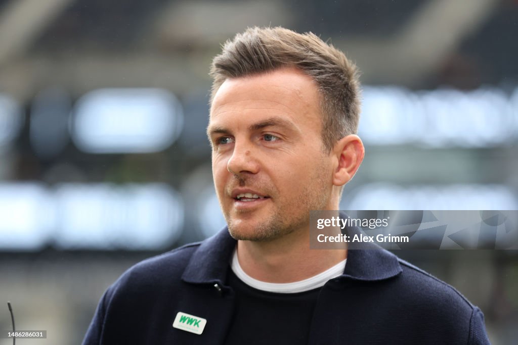 Eintracht Frankfurt v FC Augsburg - Bundesliga