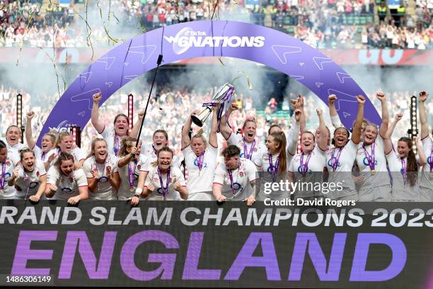 Marlie Packer of England lifts the TikTok Women's Six Nations trophy following the TikTok Women's Six Nations match between England and France at...