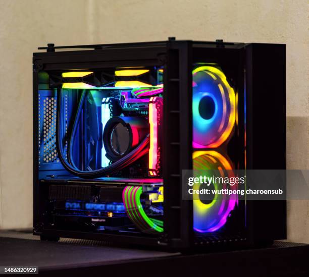 Horizontal Pc Case Photos and Premium High Res Pictures - Getty Images