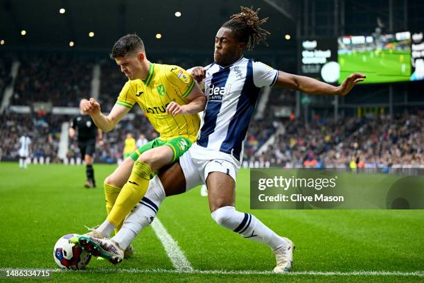 Sam Byram of Norwich City and Brandon Thomas-Asante of West Bromwich Albion battle for the ball during the Sky Bet Championship between West Bromwich...