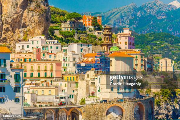 amalfiküste. italien. italienische kultur. tyrrhenisches meer. sommer - tyrrhenisches meer stock-fotos und bilder