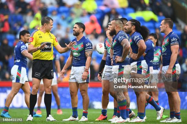 Shaun Johnson of the Warriors compains to referee Chris Butler during the round nine NRL match between New Zealand Warriors and Sydney Roosters at Mt...