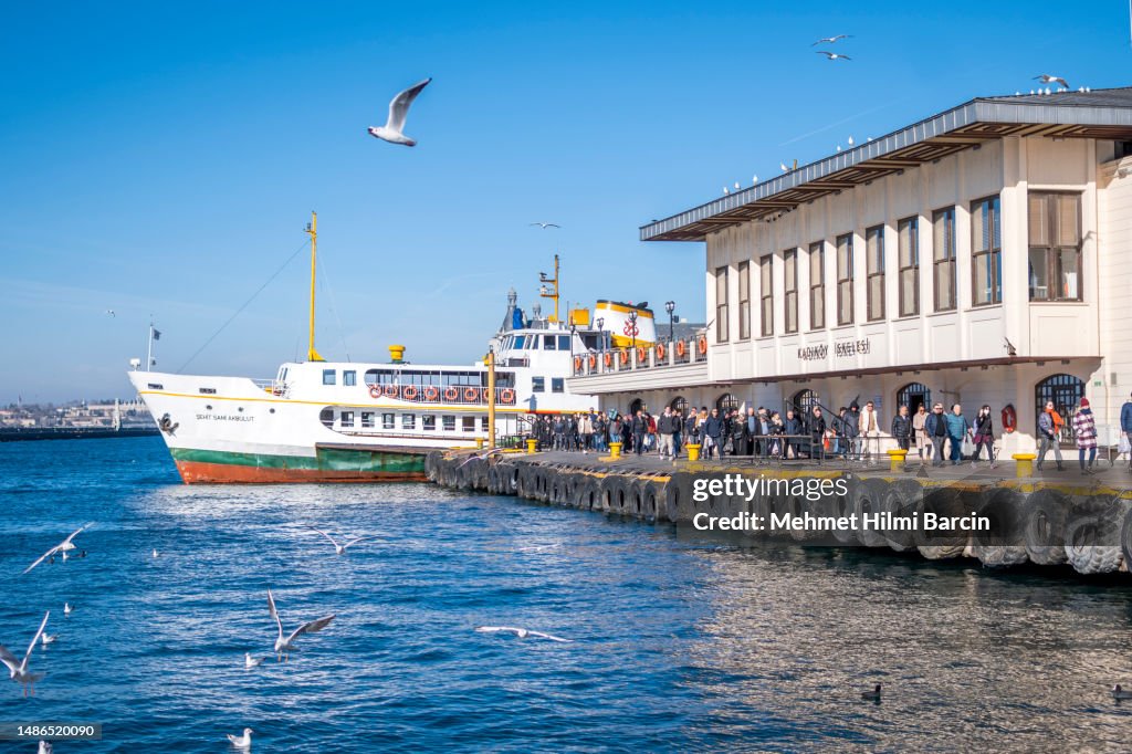 Un voyage nostalgique en ferry à Kadikoy Istanbul