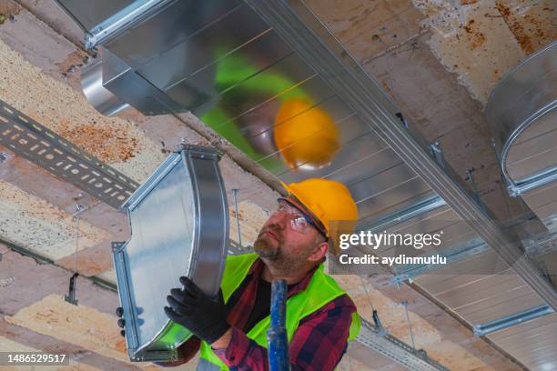 Aircuity Installation Installing Ductwork Photos and Premium High Res Pictures - Getty Images