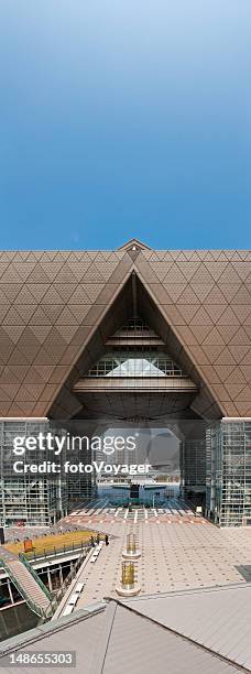 tokyo big sight exhibition centre plaza vertical panorama odaiba japan - tokyo big sight stock pictures, royalty-free photos & images