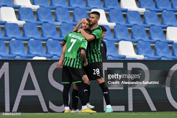 Domenico Berardi of US Sassuolo celebrates after scoring the 1-1 goal during the Serie A match between US Sassuolo and Empoli FC at Mapei Stadium -...