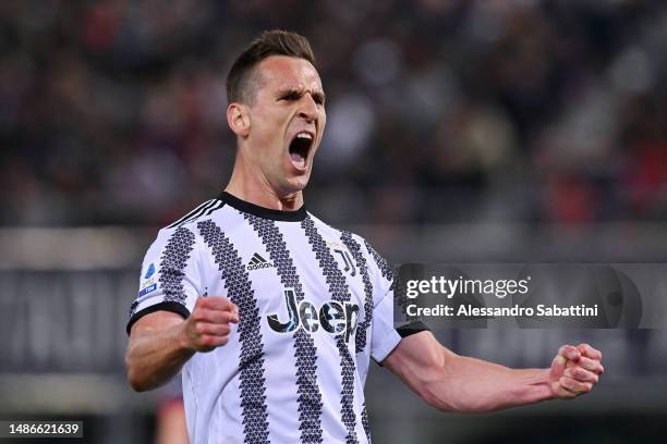 Arkadiusz Milik of Juventus celebrates after scoring the team's first goal during the Serie A match between Bologna FC and Juventus at Stadio Renato...