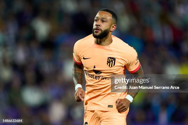 Memphis Depay of Club Atletico de Madrid celebrates after scoring his team's fifth goal during the LaLiga Santander match between Real Valladolid CF...