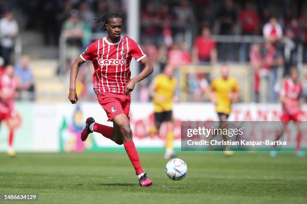 Jordy Makengo Photos and Premium High Res Pictures - Getty Images