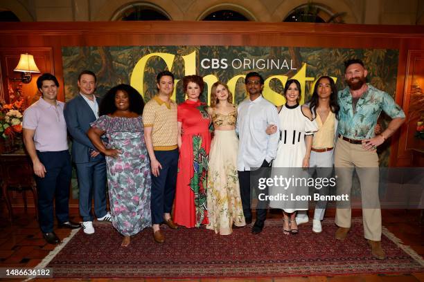 Asher Grodman, Brandon Scott Jones, Danielle Pinnock, Richie Moriarty, Rebecca Wisocky, Rose McIver, Utkarsh Ambudkar, Sheila Carrasco, Román...