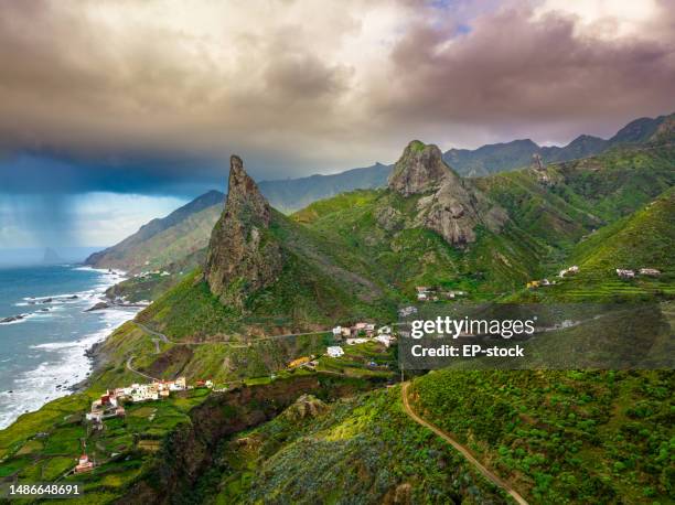 aerial view of roque de las animas at sunset, in parque rural de anaga, tenerife, spain - canary islands 個照片及圖片檔