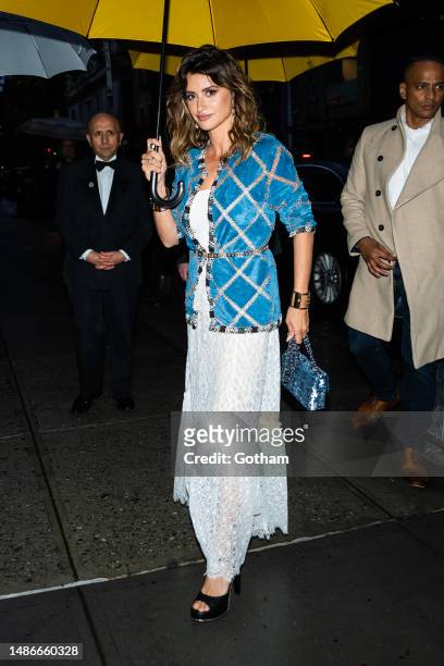Penelope Cruz is seen arriving for a pre-Met Gala dinner hosted by Anna Wintour in SoHo on April 30, 2023 in New York City.