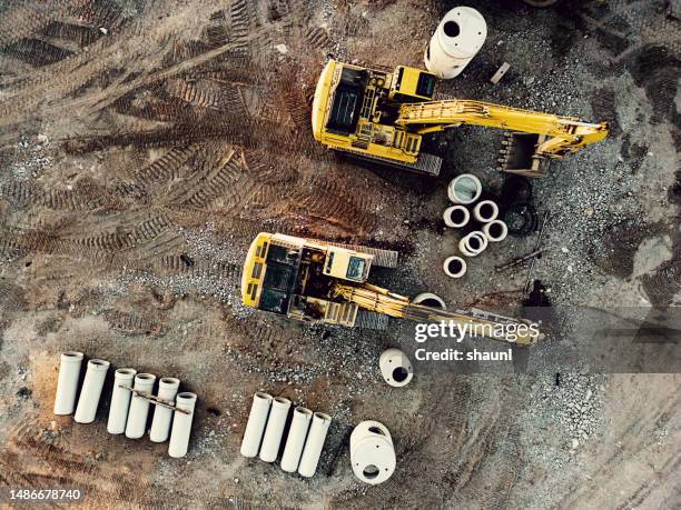 construction materials and equipment - earth mover stock pictures, royalty-free photos & images