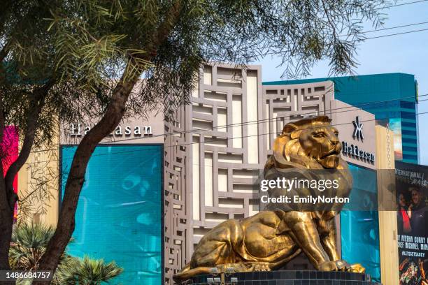 24 Lion Sculpture Outside Of The Mgm Grand Hotel And Casino Las