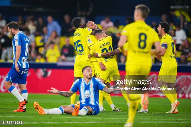 Etienne Capoue of Villareal FC celebrates after scoring the team's first goal during the LaLiga Santander match between Villarreal CF and RCD...