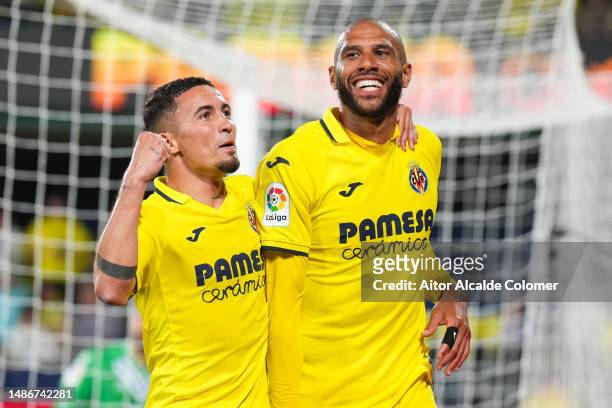 Etienne Capoue of Villareal FC celebrates after scoring their team's fourth goal during the LaLiga Santander match between Villarreal CF and RCD...