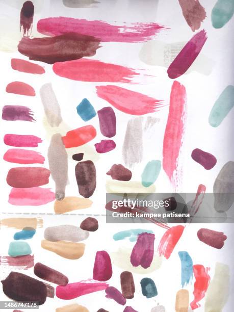 nail polish samples on white paper - paleta de maquilhagem imagens e fotografias de stock