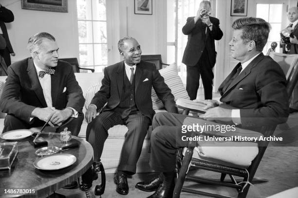 Mennen Williams, Assistant Secretary of State for African Affairs, Prime Minister of Nyasaland , Hastings Kamuzu Banda and U.S. President John F....