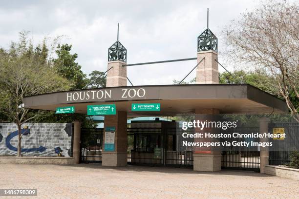 The entrance of the Houston Zoo in Hermann Park is shown on Thursday, March 19, 2020 in Houston. The zoo is temporarily closing to the public...