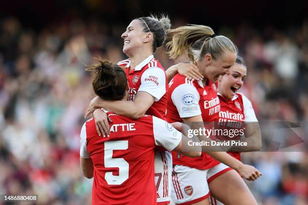 Jennifer Beattie of Arsenal celebrates with teammates after scoring the team's second goal during the UEFA Women's Champions League semi-final 2nd...