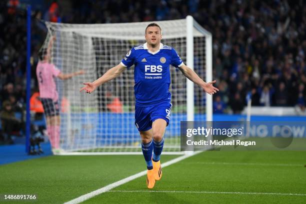 Jamie Vardy of Leicester City celebrates after scoring the team's second goal during the Premier League match between Leicester City and Everton FC...