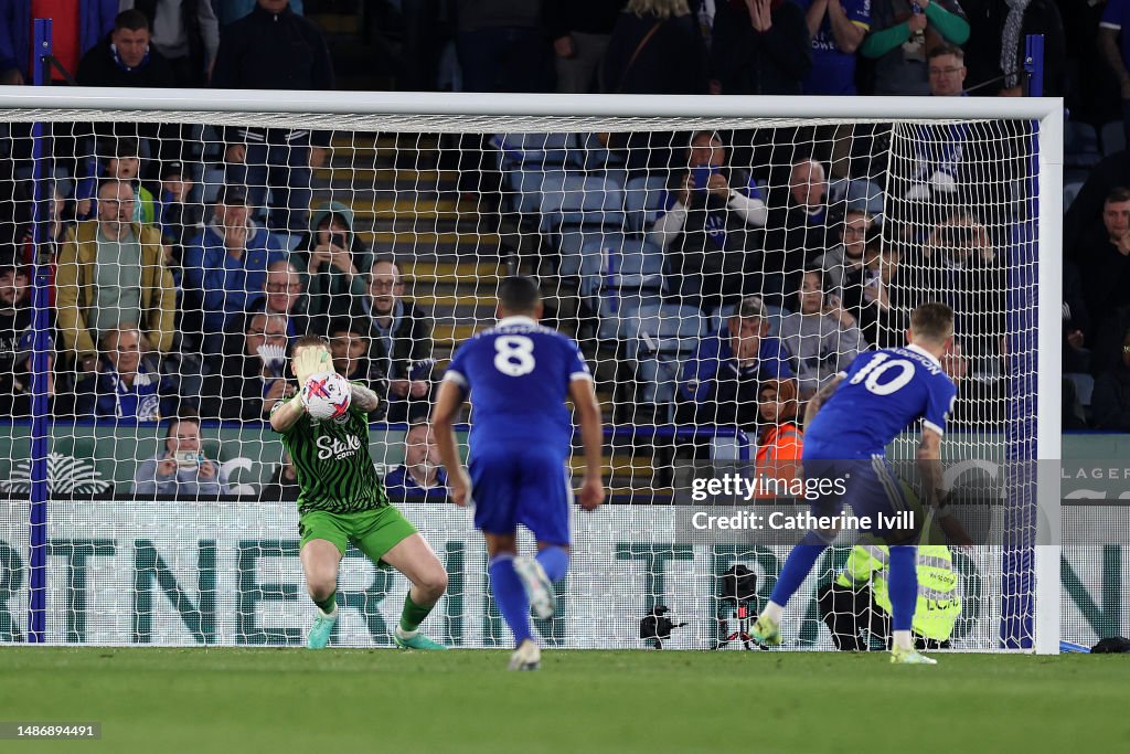 Leicester City v Everton FC - Premier League