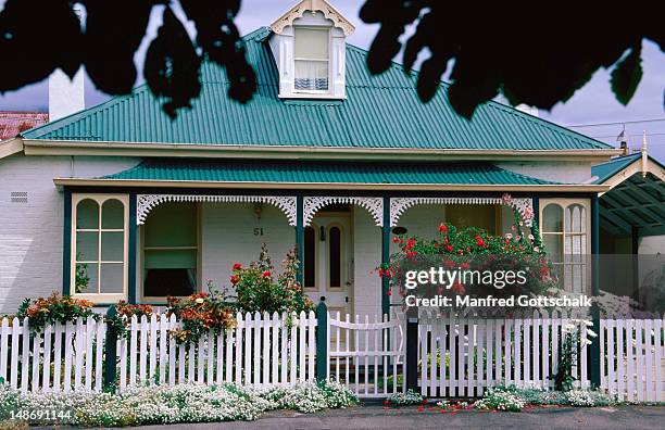 battery point cottage with small front garden. - hobart battery point stock pictures, royalty-free photos & images