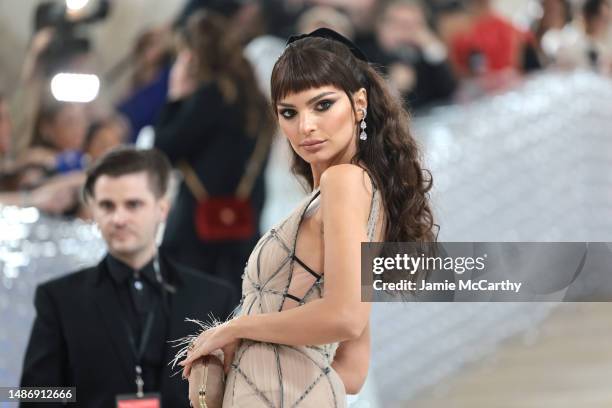 Emily Ratajkowski attends The 2023 Met Gala Celebrating "Karl Lagerfeld: A Line Of Beauty" at The Metropolitan Museum of Art on May 01, 2023 in New...