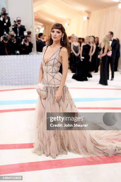 Emily Ratajkowski attends The 2023 Met Gala Celebrating "Karl Lagerfeld: A Line Of Beauty" at The Metropolitan Museum of Art on May 01, 2023 in New...