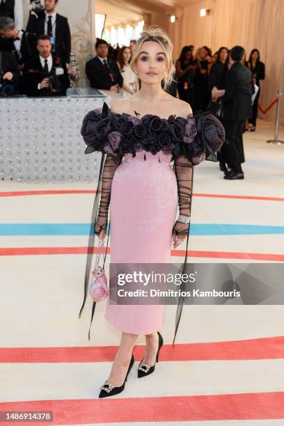 Chloe Fineman attends The 2023 Met Gala Celebrating "Karl Lagerfeld: A Line Of Beauty" at The Metropolitan Museum of Art on May 01, 2023 in New York...