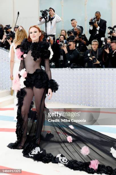 Karen Elson attends The 2023 Met Gala Celebrating "Karl Lagerfeld: A Line Of Beauty" at The Metropolitan Museum of Art on May 01, 2023 in New York...