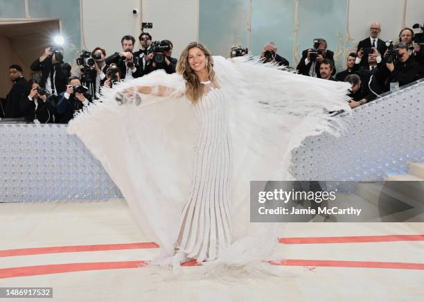 Gisele Bündchen attends The 2023 Met Gala Celebrating "Karl Lagerfeld: A Line Of Beauty" at The Metropolitan Museum of Art on May 01, 2023 in New...