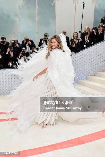 Gisele Bündchen attends The 2023 Met Gala Celebrating "Karl Lagerfeld: A Line Of Beauty" at The Metropolitan Museum of Art on May 01, 2023 in New...