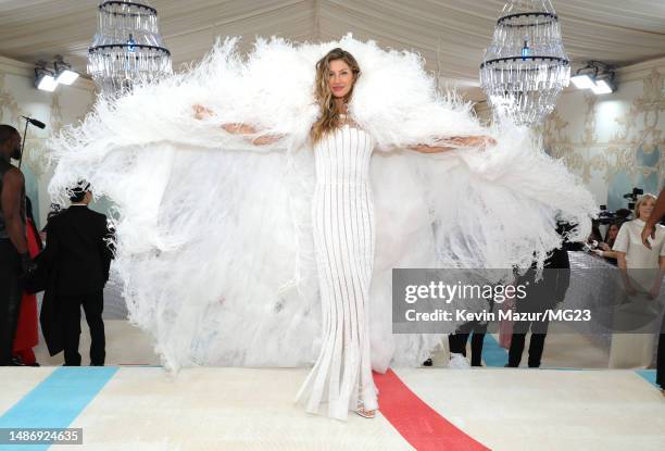 Gisele Bündchen attends The 2023 Met Gala Celebrating "Karl Lagerfeld: A Line Of Beauty" at The Metropolitan Museum of Art on May 01, 2023 in New...