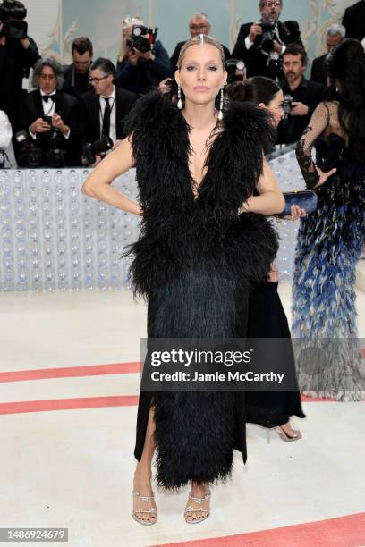 Sienna Miller attends The 2023 Met Gala Celebrating "Karl Lagerfeld: A Line Of Beauty" at The Metropolitan Museum of Art on May 01, 2023 in New York...