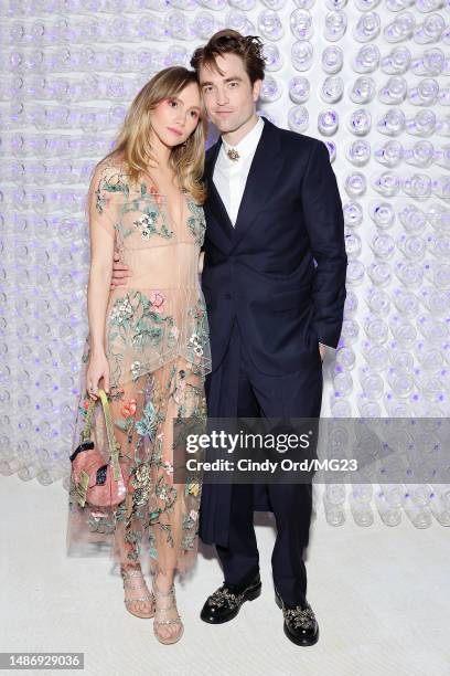 Suki Waterhouse and Robert Pattinson attend The 2023 Met Gala Celebrating "Karl Lagerfeld: A Line Of Beauty" at The Metropolitan Museum of Art on May...