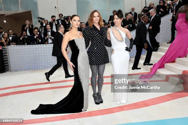 Madelyn Cline, Stella McCartney and Aubrey Plaza attend The 2023 Met Gala Celebrating "Karl Lagerfeld: A Line Of Beauty" at The Metropolitan Museum...
