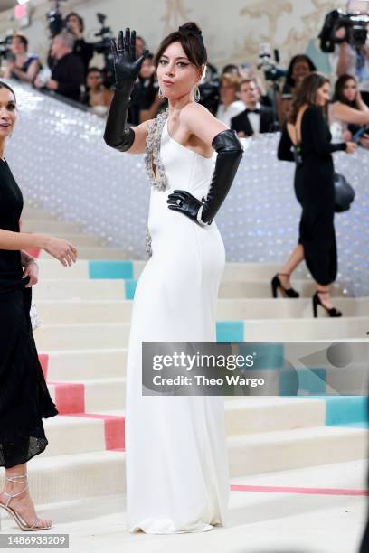 Aubrey Plaza attends The 2023 Met Gala Celebrating "Karl Lagerfeld: A Line Of Beauty" at The Metropolitan Museum of Art on May 01, 2023 in New York...