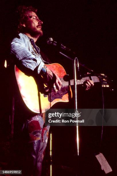 Gordon Lightfoot performing at Symphony Hall, Boston, MA on October 6, 1974