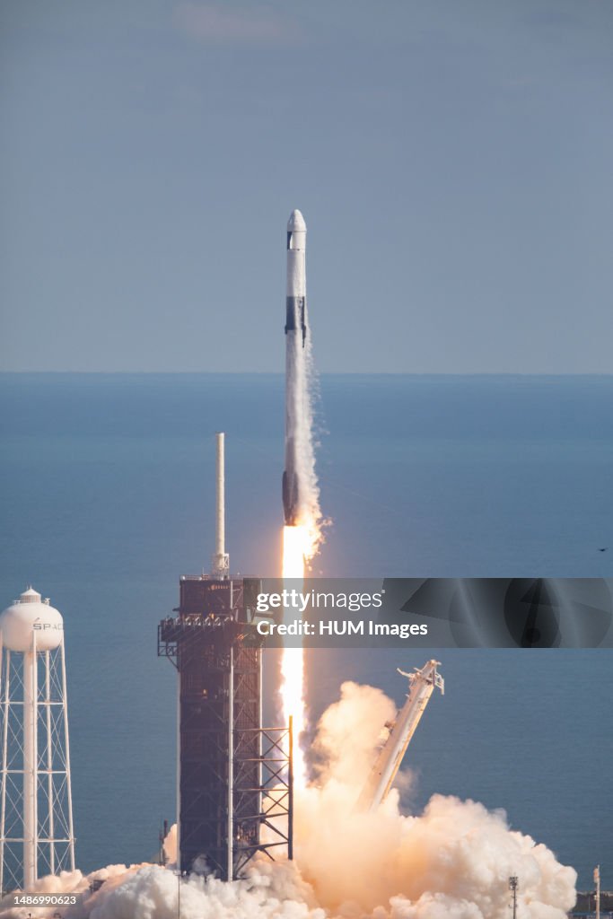 Launch Complex 9 A SpaceX Falcon 9 rocket lifts off from Launch Complex 39A at Kennedy ...