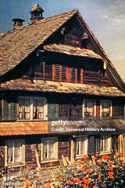 Bauernhaus, Farm House, Schurtannen - Menzingen, Zug Switzerland retro Photo.