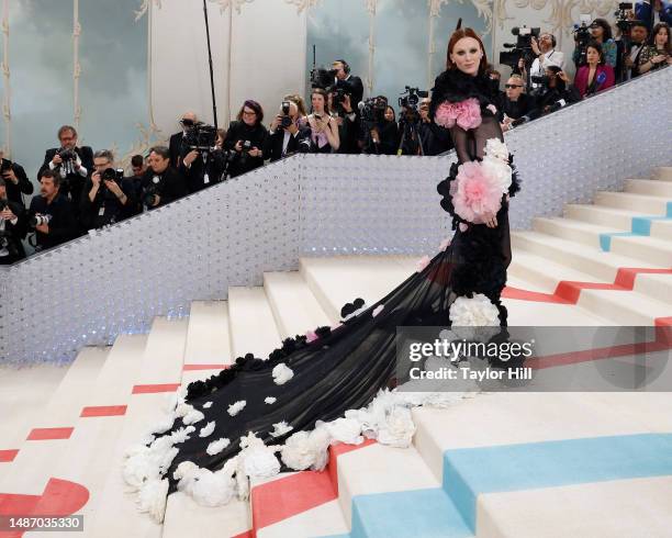 Karen Elson attends the 2023 Costume Institute Benefit celebrating "Karl Lagerfeld: A Line of Beauty" at Metropolitan Museum of Art on May 01, 2023...