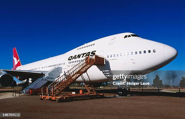 qantas 747-200, qantas founders outback museum. - qantas plane stock pictures, royalty-free photos & images