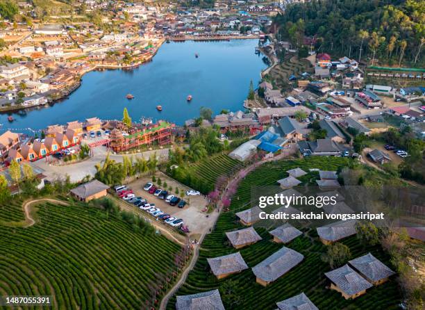 aerial view of ban rak thai at mae hong son providence in thailand - provincia de mae hong son fotografías e imágenes de stock