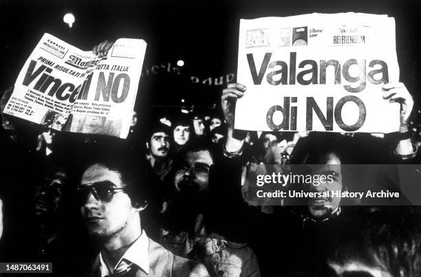 Public demonstration, referendum to abrogate the law about divorce, Italy 1974.