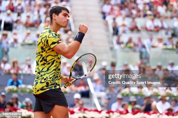 Carlos Alcaraz of Spain celebrates a point against Alexander Zverev of Germany during their Men's Singles fourth round match on Day Nine of the Mutua...