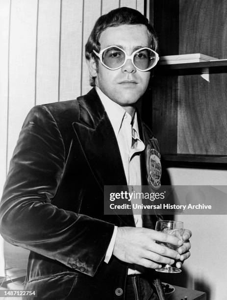 Elton John, 70s.