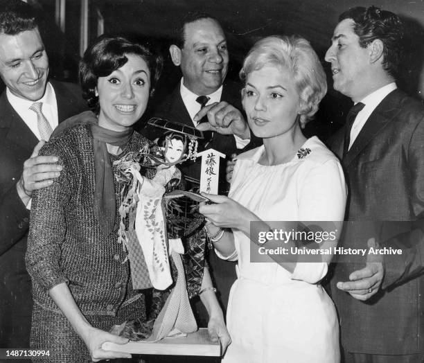 Silvio Francesco, Caterina Valente, Edmundo Ros, Christa Williams and Vico Torriano, Berlin, 1960.