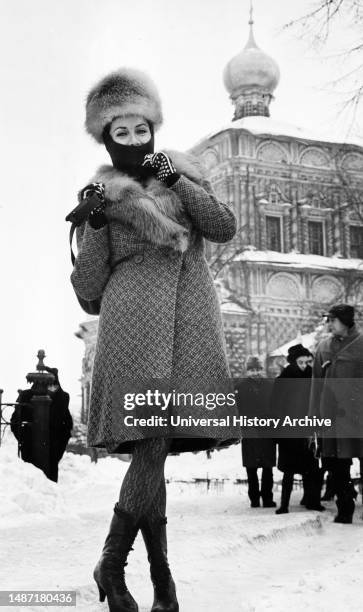 Maria grazia buccella, moscow 1966.